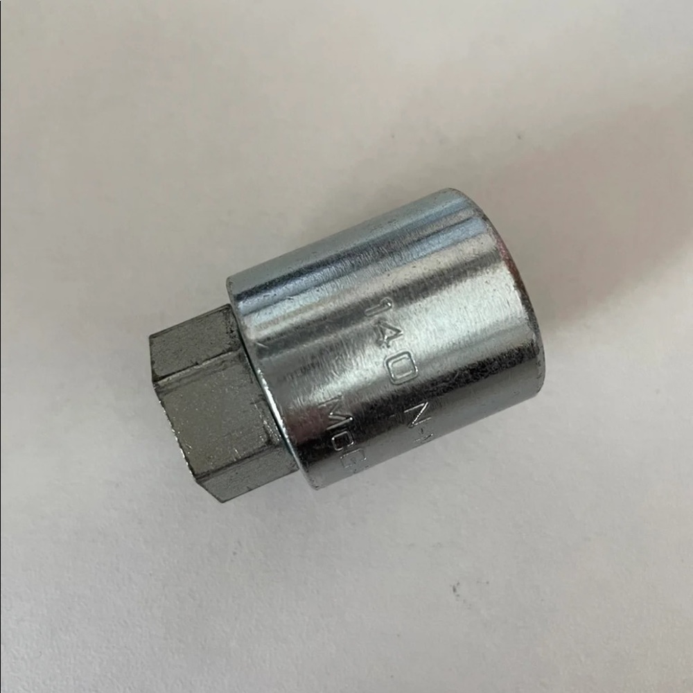 GM Wheel Locks - Picture 3 of 3